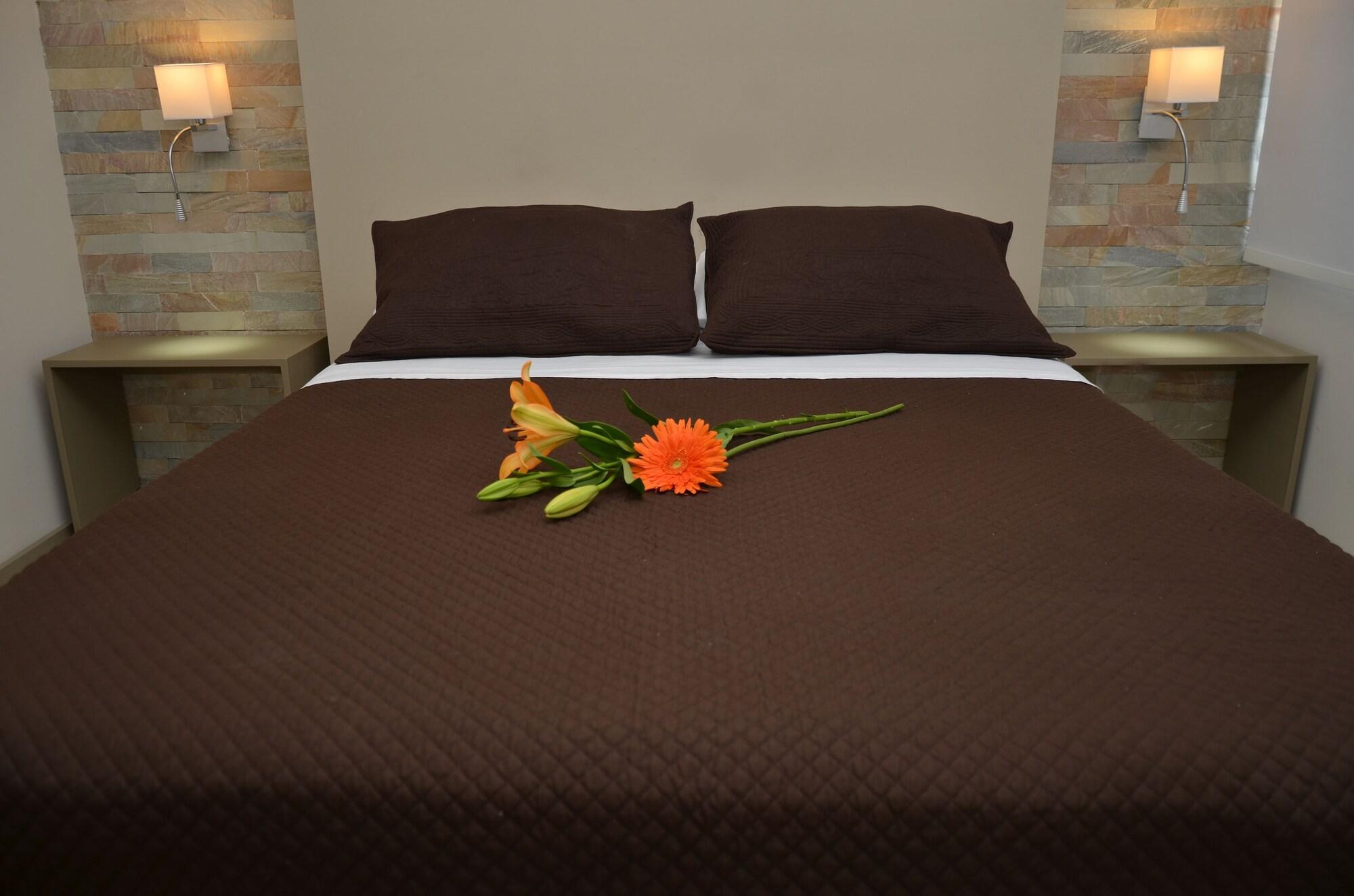 Hostel & Suites Del Rio Colonia del Sacramento Extérieur photo